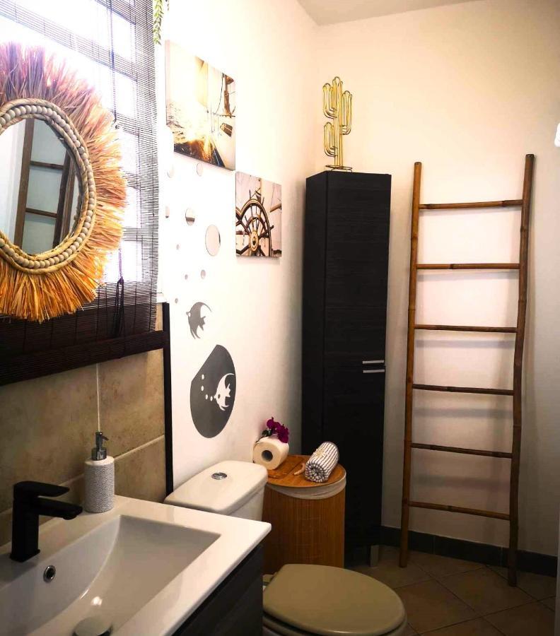 Le Panoramique Loft Bed & Breakfast Le Tampon Exterior photo