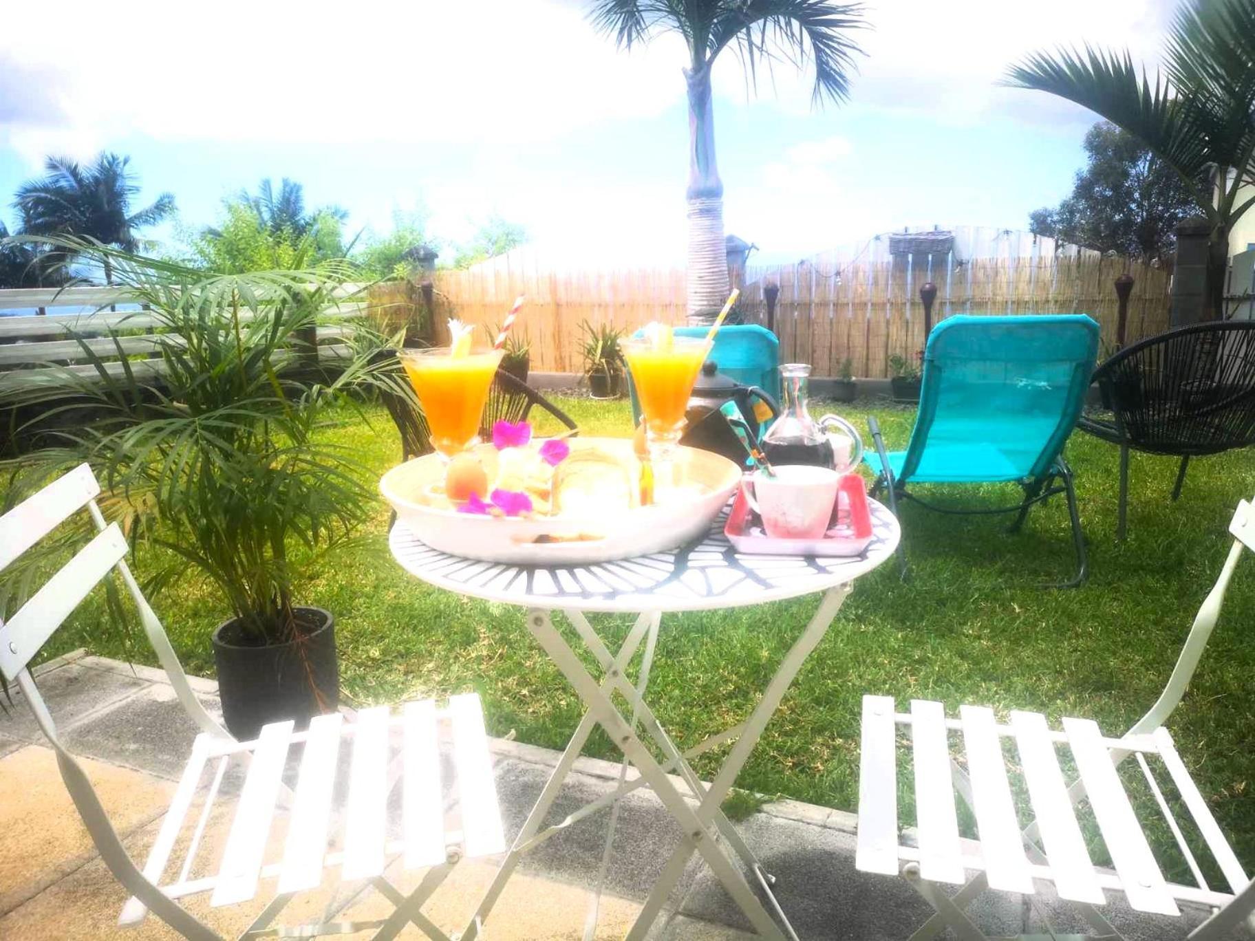 Le Panoramique Loft Bed & Breakfast Le Tampon Exterior photo